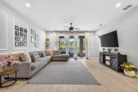 Townhouse in Lutz, Florida 3 bedrooms, 207.17 sq.m. № 2299944 - photo 15
