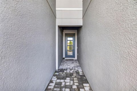 Townhouse in Lutz, Florida 3 bedrooms, 207.17 sq.m. № 2299944 - photo 4