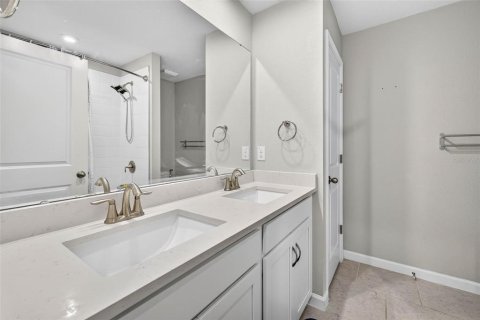 Townhouse in Lutz, Florida 3 bedrooms, 207.17 sq.m. № 2299944 - photo 30