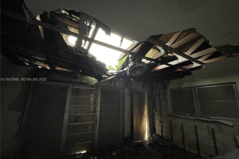 Casa en venta en Deerfield Beach, Florida, 3 dormitorios, 152.17 m2 № 1987909 - foto 14