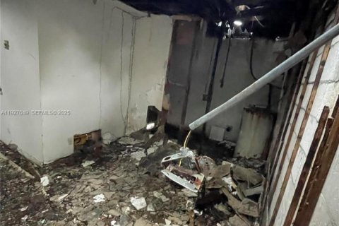 Casa en venta en Deerfield Beach, Florida, 3 dormitorios, 152.17 m2 № 1987909 - foto 17