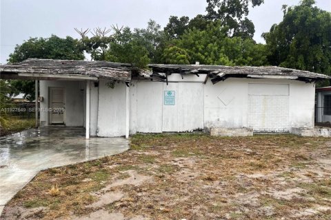 Casa en venta en Deerfield Beach, Florida, 3 dormitorios, 152.17 m2 № 1987909 - foto 1