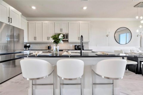 Townhouse in Wesley Chapel, Florida 3 bedrooms, 162.39 sq.m. № 2400264 - photo 10