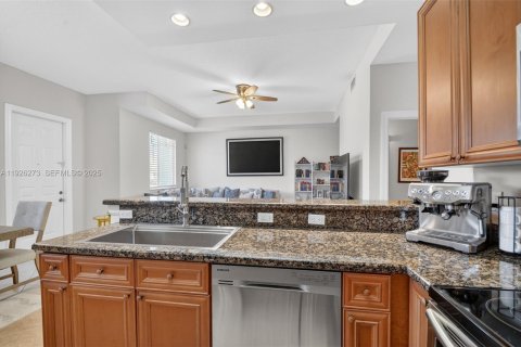 Adosado en venta en Lake Worth, Florida, 3 dormitorios, 155.89 m2 № 1985710 - foto 11