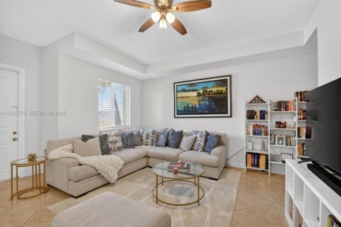 Adosado en venta en Lake Worth, Florida, 3 dormitorios, 155.89 m2 № 1985710 - foto 5
