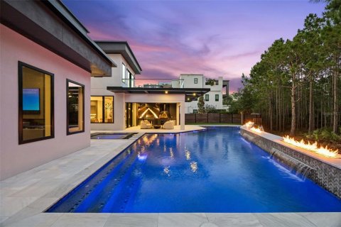 House in Orlando, Florida 5 bedrooms, 428.19 sq.m. № 2377506 - photo 18