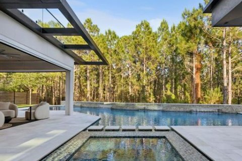 House in Orlando, Florida 5 bedrooms, 428.19 sq.m. № 2377506 - photo 21