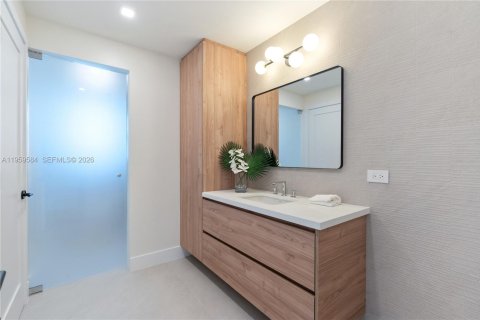 Casa en venta en North Palm Beach, Florida, 4 dormitorios, 462.1 m2 № 2020331 - foto 3