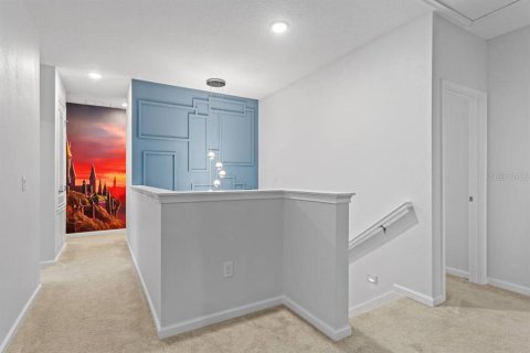 House in Orlando, Florida 8 bedrooms, 303.42 sq.m. № 2201164 - photo 28