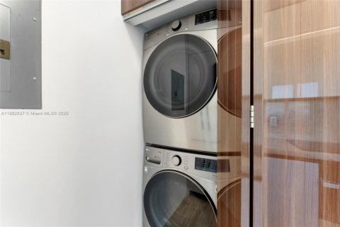 Condominio en alquiler en Miami Beach, Florida, 2 dormitorios, 90.12 m2 № 1978152 - foto 20