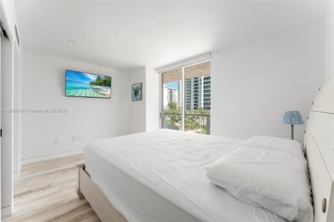 Condominio en alquiler en Miami Beach, Florida, 2 dormitorios, 90.12 m2 № 1978152 - foto 27