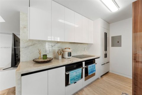 Condominio en alquiler en Miami Beach, Florida, 2 dormitorios, 90.12 m2 № 1978152 - foto 17