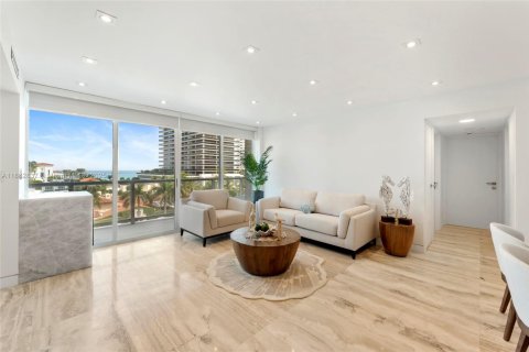 Condominio en alquiler en Miami Beach, Florida, 2 dormitorios, 90.12 m2 № 1978152 - foto 11