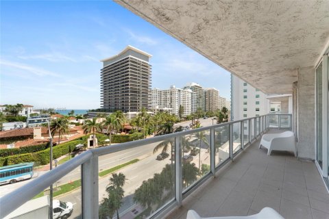 Condominio en alquiler en Miami Beach, Florida, 2 dormitorios, 90.12 m2 № 1978152 - foto 8
