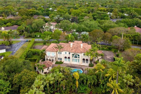 House in Pinecrest, Florida 7 bedrooms, 654.12 sq.m. № 2067200 - photo 3