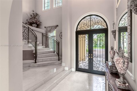 House in Pinecrest, Florida 7 bedrooms, 654.12 sq.m. № 2067200 - photo 4