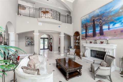 House in Pinecrest, Florida 7 bedrooms, 654.12 sq.m. № 2067200 - photo 9