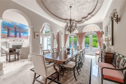 House in Pinecrest, Florida 7 bedrooms, 654.12 sq.m. № 2067200 - photo 14