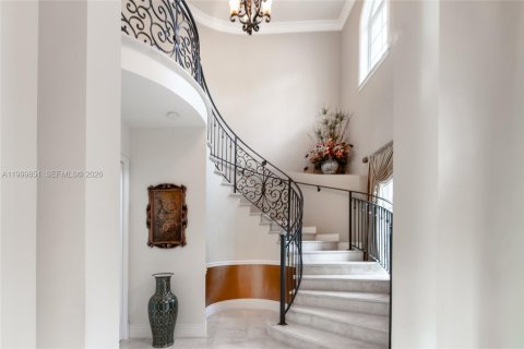 House in Pinecrest, Florida 7 bedrooms, 654.12 sq.m. № 2067200 - photo 5