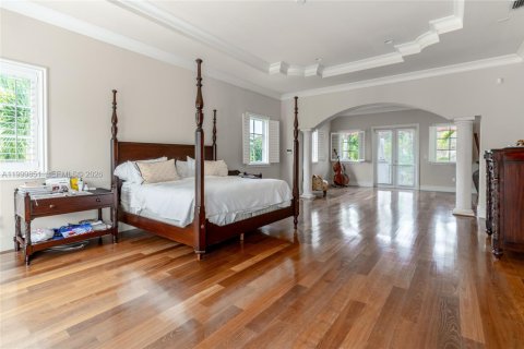 House in Pinecrest, Florida 7 bedrooms, 654.12 sq.m. № 2067200 - photo 30
