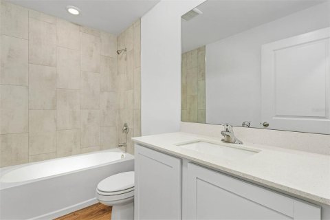 House in Port Charlotte, Florida 3 bedrooms, 106.19 sq.m. № 1107162 - photo 7