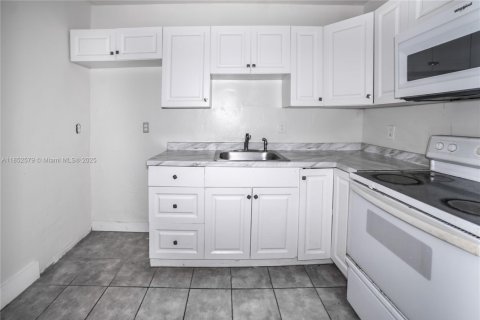 Купить виллу или дом в Майами, Флорида 4 спальни, 182.37м2, № 1859106 - фото 13