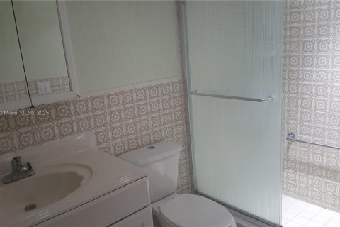 Condominio en alquiler en North Miami Beach, Florida, 2 dormitorios, 126.53 m2 № 1875511 - foto 7