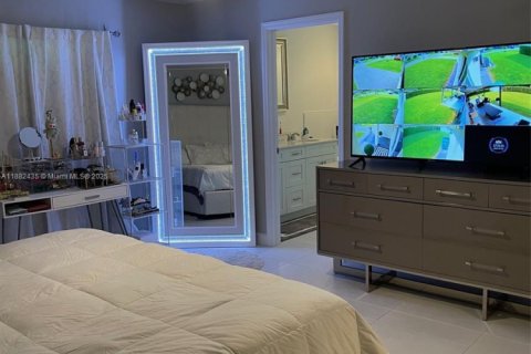 Купить виллу или дом в Хомстед, Флорида 5 спален, 209.49м2, № 2080250 - фото 24