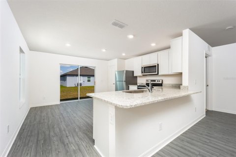 House in Lake Alfred, Florida 3 bedrooms, 114.36 sq.m. № 1799737 - photo 6