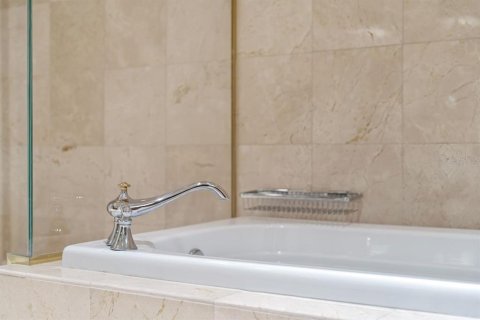 Condominio en venta en Orlando, Florida, 3 dormitorios, 394.28 m2 № 1613186 - foto 24