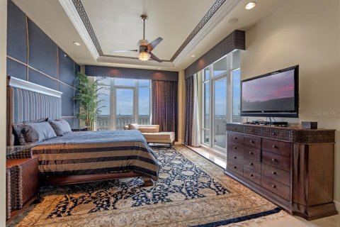 Condominio en venta en Orlando, Florida, 3 dormitorios, 394.28 m2 № 1613186 - foto 18