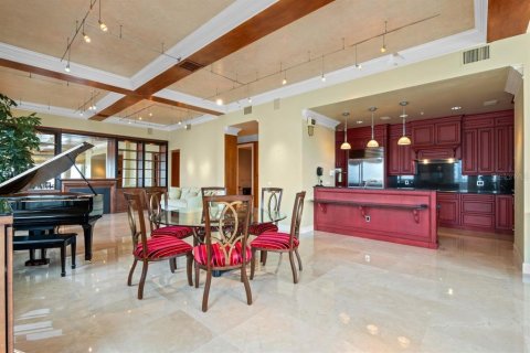 Condominio en venta en Orlando, Florida, 3 dormitorios, 394.28 m2 № 1613186 - foto 11