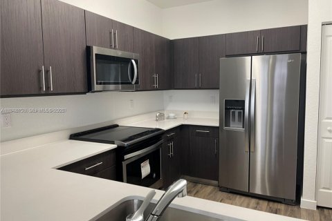 Снять в аренду кондоминиум в Майами, Флорида 3 спальни, 128.58м2, № 2005353 - фото 5