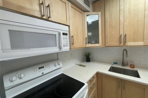 Copropriété à vendre à Miami Beach, Floride: 1 chambre, 55.74 m2 № 2194481 - photo 7
