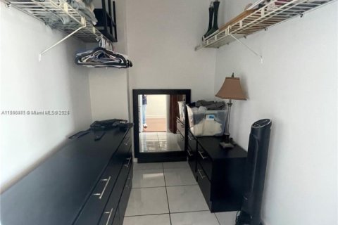 Copropriété à vendre à Miami Beach, Floride: 1 chambre, 55.74 m2 № 2194481 - photo 13