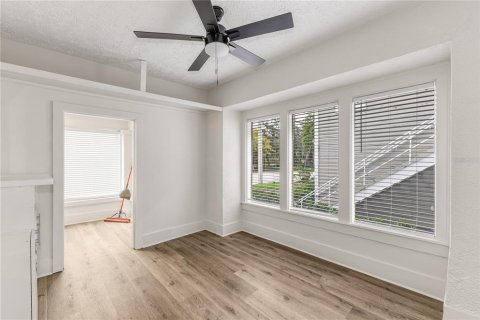 Commercial property in Orlando, Florida 187.11 sq.m. № 1527580 - photo 17