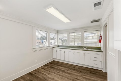 Commercial property in Orlando, Florida 187.11 sq.m. № 1527580 - photo 28