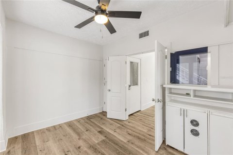 Commercial property in Orlando, Florida 187.11 sq.m. № 1527580 - photo 18
