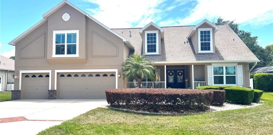 Casa en New Port Richey, Florida 4 dormitorios, 235.23 m2 № 2157607