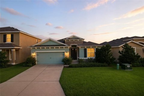 Casa en venta en Ocala, Florida, 4 dormitorios, 190.73 m2 № 1908314 - foto 1
