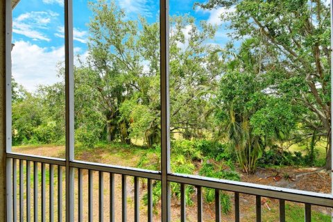Condo in Sarasota, Florida, 2 bedrooms  № 1685441 - photo 11