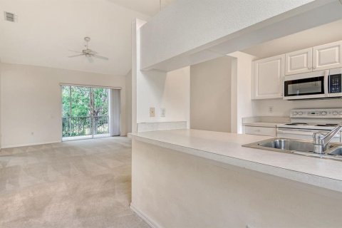 Condo in Sarasota, Florida, 2 bedrooms  № 1685441 - photo 5