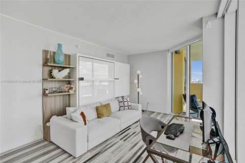Copropriété à louer à Sunny Isles Beach, Floride: 4 chambres, 254.18 m2 № 1946858 - photo 16