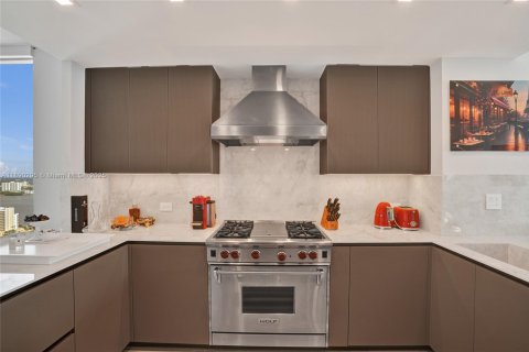 Copropriété à louer à Sunny Isles Beach, Floride: 4 chambres, 254.18 m2 № 1946858 - photo 11