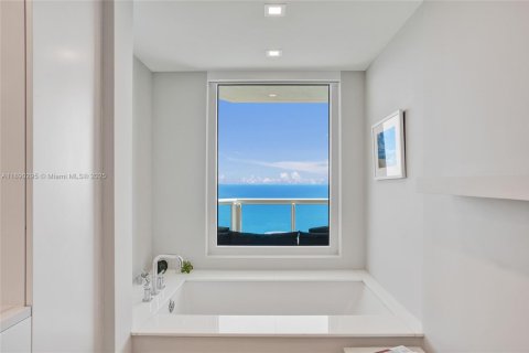 Copropriété à louer à Sunny Isles Beach, Floride: 4 chambres, 254.18 m2 № 1946858 - photo 23