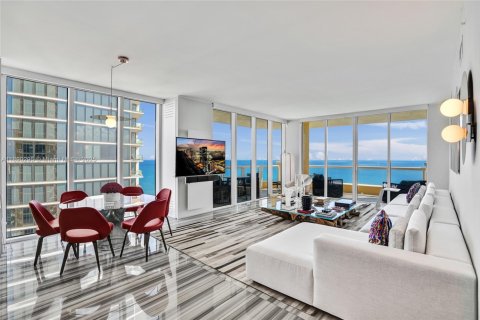 Copropriété à louer à Sunny Isles Beach, Floride: 4 chambres, 254.18 m2 № 1946858 - photo 4