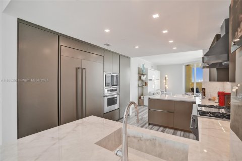 Copropriété à louer à Sunny Isles Beach, Floride: 4 chambres, 254.18 m2 № 1946858 - photo 15