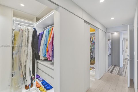 Copropriété à louer à Sunny Isles Beach, Floride: 4 chambres, 254.18 m2 № 1946858 - photo 27