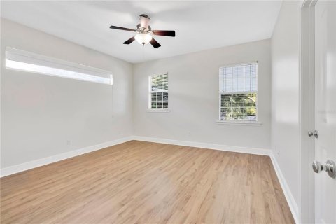 House in Orlando, Florida 3 bedrooms, 182.46 sq.m. № 2378070 - photo 10