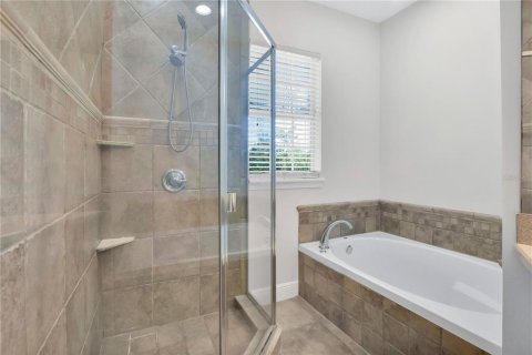 House in Orlando, Florida 3 bedrooms, 182.46 sq.m. № 2378070 - photo 14